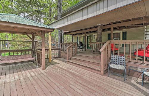 Secluded Edgemont Getaway with Huge Outdoor Deck! - Foto 27
