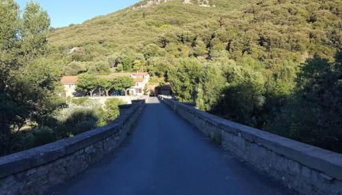 Ceps Cottage sleeps 6 with free wifi near the river - Foto 5