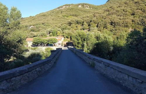 Ceps Cottage sleeps 6 with free wifi near the river - Foto 5