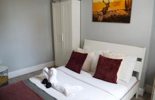 Stylish 2-Bed Garden Flat, 5 Mins to Brixton - Photo 72