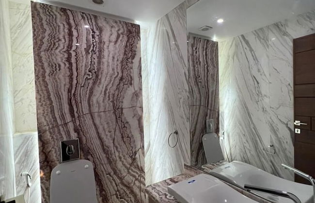 Villa In Beverly Hills With Garden - Photo 10