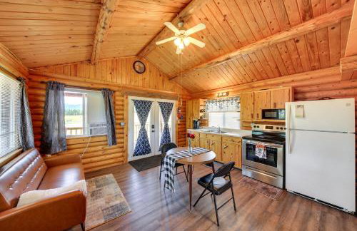 Cozy Farm Cabin - 9 Mi to Trout Creek! - Foto 7