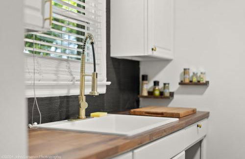 Quiet East Memphis Duplex The Green House - Foto 22