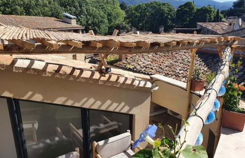 L'Exquishette de Lourmarin, un nid sur les toits. - Foto 12