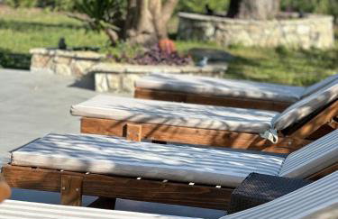 The White Villa - Photo 20