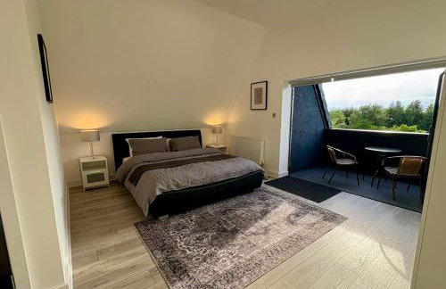 Luxurious New Home Near Airport - Foto 41