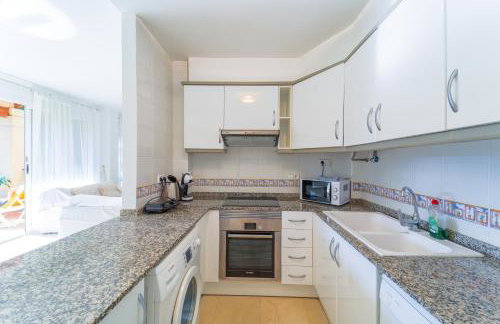 Altea Hills 3BR House with Private Garden - Photo 13