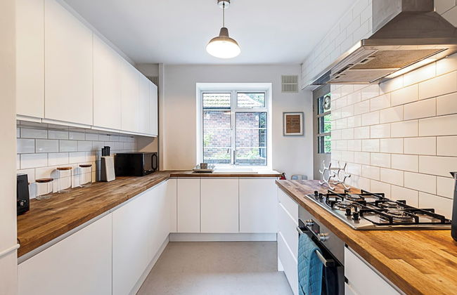 1930's Period Property in Leafy Suburb - Foto 9