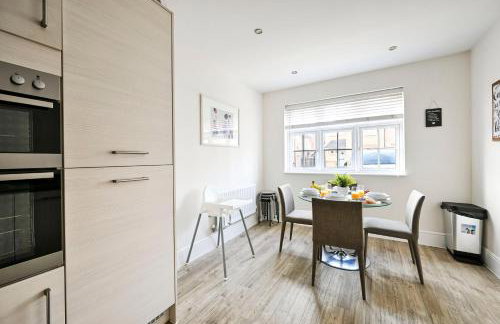 LUX Contractor & Family Haven - Parks x2, Sleeps 9 - Foto 54