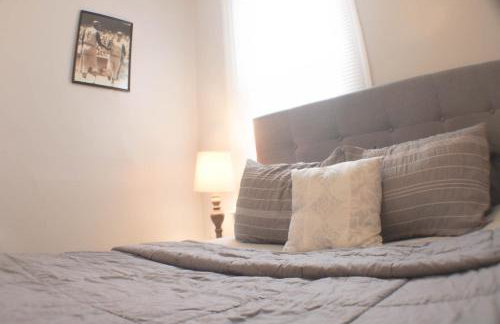 2 BR - Off Street Parking - Amazing View Nearby - Foto 1