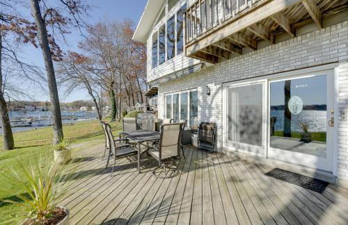 Lakeside Michigan Retreat with Boat Dock and Fireplace - Foto 28