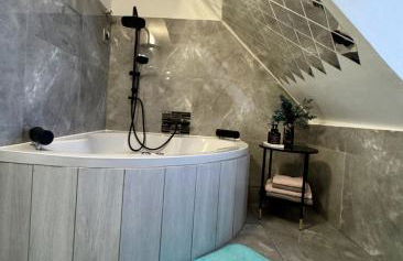 Phöenixpalace Whirlpool & Infarotsauna - Foto 10