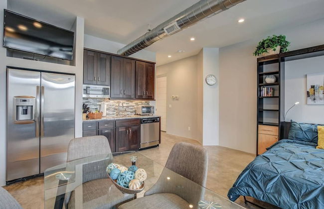 1BD Studio Downtown Close to Hiking W/ac! - Foto 3