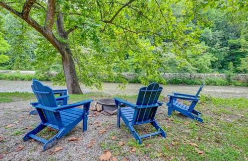The Hala Lodge and Campground -Riverfront Class 3 -1bed 1bath on Nantahala River - Foto 5