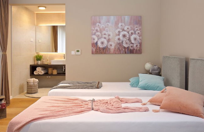 Enticing Holiday Home in Brtonigla with Hot Tub - Photo 3