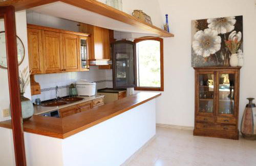 Tranquil Mallorca Villa Seaside Getaway with Pool - Foto 30