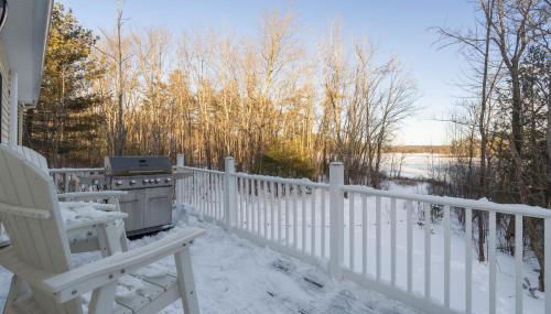 Winnisquam Landing Lakefront Firepit Deck - Foto 3