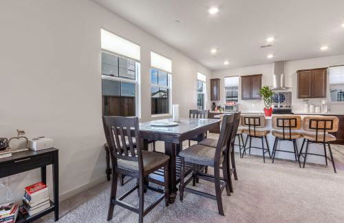 Spacious 4BR-3BA Cozy and Modern in Elk Grove - Foto 11