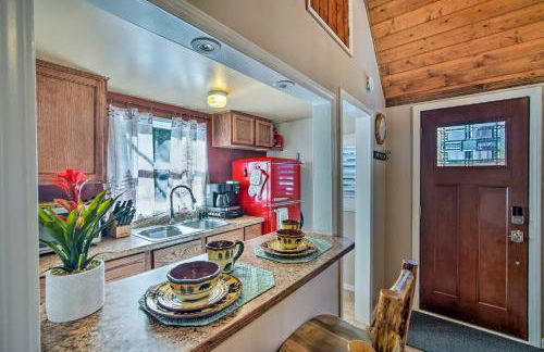 Running Springs Cabin with Deck and Forest Views - Foto 7