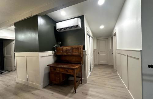 Freshly Renovated Family Home with Game Room, AC, King Bed, Luxury Bathroom - Foto 30