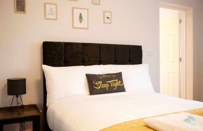 The Sailing Club - 6 Bedroom Hot Tub Town Centre - Photo 40