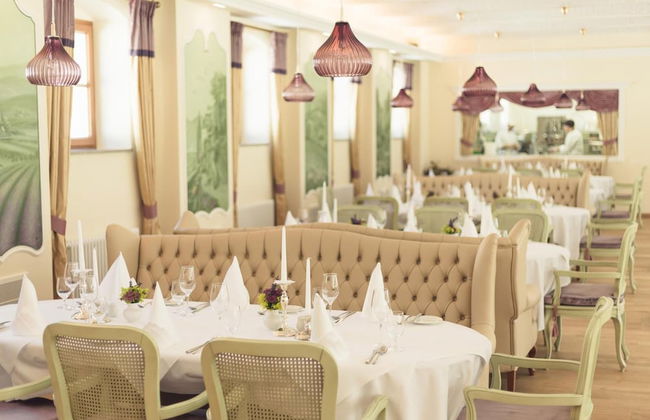 Schloss Thalheim - Photo 40