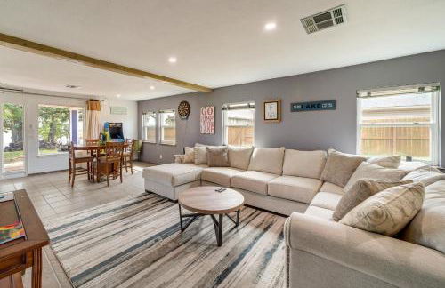 Lakefront Eufaula Cabin with Fire Pit and Private Dock - Foto 9