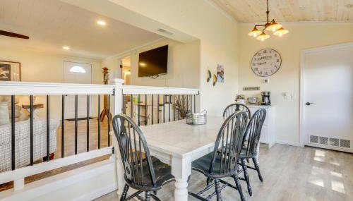 Howe Retreat with Fire Pit and Private Boat Dock! - Foto 5