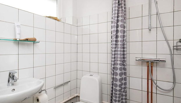 2 Person Holiday Home in Blavand - Foto 5, Baño