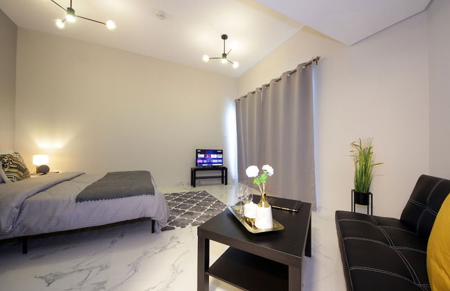 Signature Holiday Home-MAG 5 DUBAI SOUTH - Photo 4