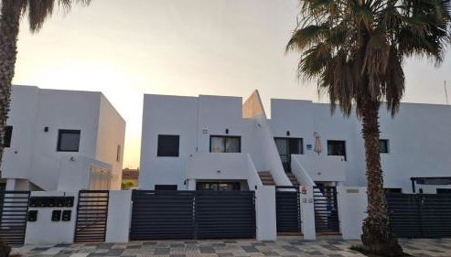 Akunamatata - Photo 2