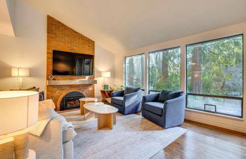 Luxe Redmond Family Home Sauna, Solarium and Creek - Foto 6