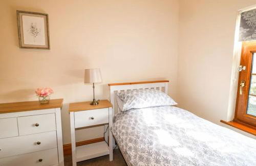 Charming 3 Bed Cottage sleeps 5 - Foto 25