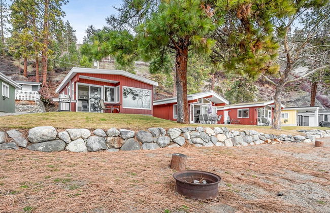 Perfect Getaway Cabin in the Okanagan 6 - Photo 13