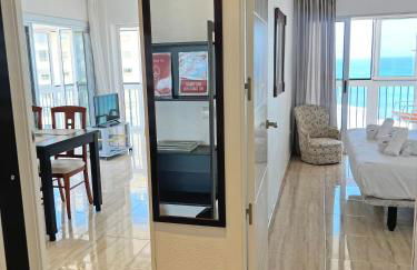 Playa y montaña 1ª linea Piscina Parking AC - Foto 13