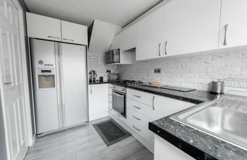 3BR House By Hyped Properties Short Term Rental Agency Birmingham Ideal For Contractors With Free Driveway Parking - Foto 23