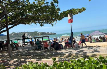 Apto climatizado amplo pé na areia - Itapema 180m da Praia - Foto 4