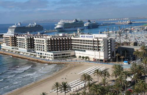 Apartment with Terrace and Sea View - Photo 27