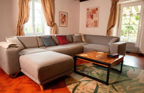 Villa 'Le Roc' pour 10, jardin et piscine - Foto 8