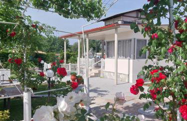 Villa Artzie. Έξοχικο με τεράστιο εξωτερικό χώρο. - Foto 1