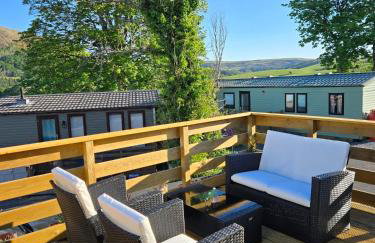 Unique Caravan with Outdoor Space Lodge - Foto 10