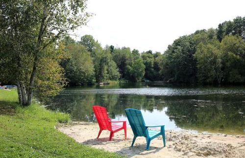 Lakefront Vacation Rental with a Deck and Hot Tub near Wisconsin Dells - Foto 28