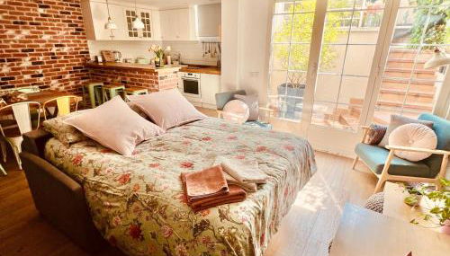 Loft de estilo industrial con jardín y garaje privados - Foto 2