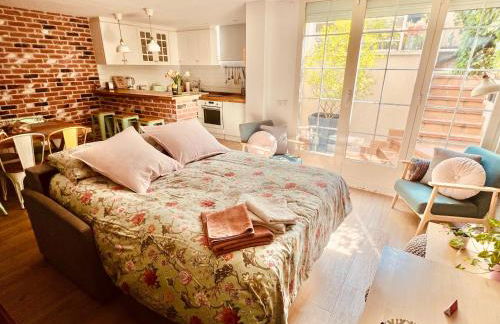 Loft de estilo industrial con jardín y garaje privados - Foto 2