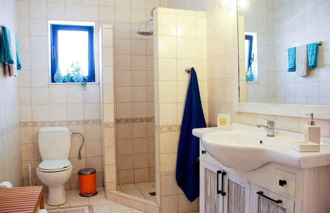 Villa Stefania with Pool - Photo 31