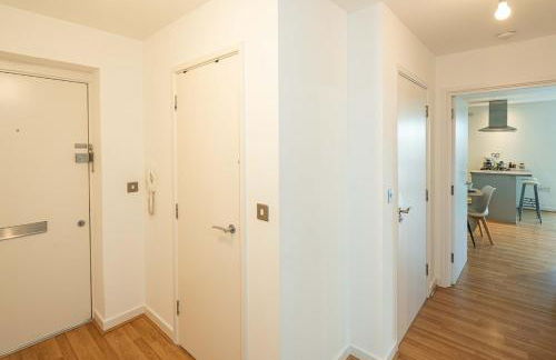 Stylish 2-Bed with Stunning View - Foto 34