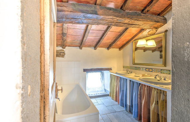 Tuscan Charm With Pool & Views - Foto 26