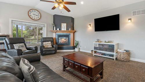 Black Hills Getaway with Hot Tub & Game Room for 18 - Foto 4