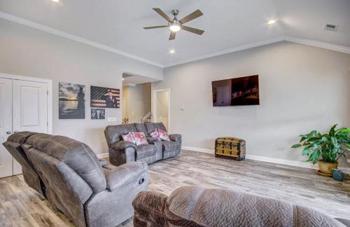 Lakefront Leesville Retreat with Private Dock! - Foto 6