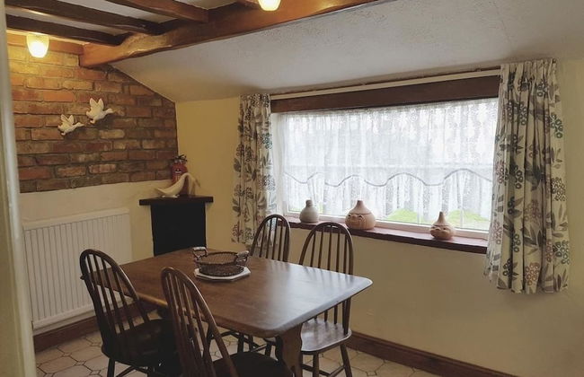 Oak Cottage - Photo 4